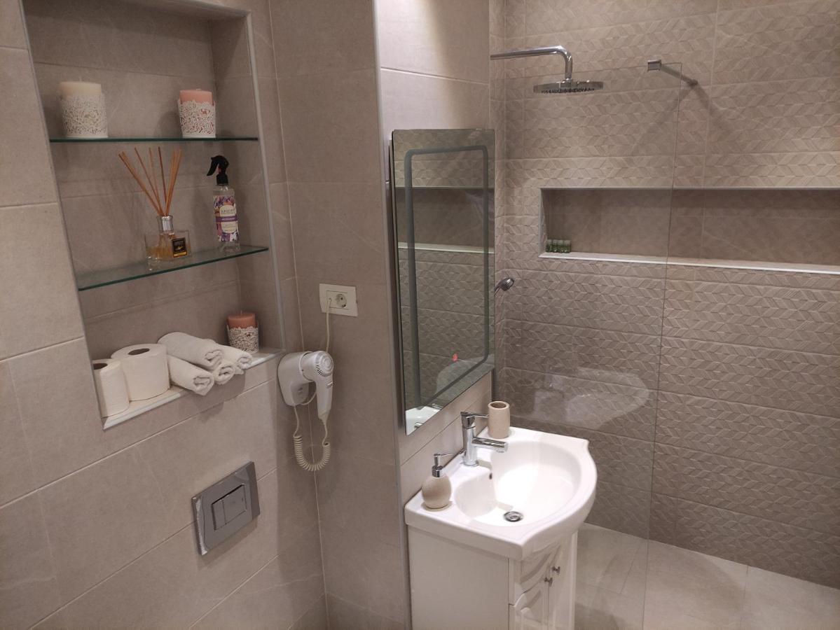 Aparthotel Black Sea コンスタンツァ エクステリア 写真